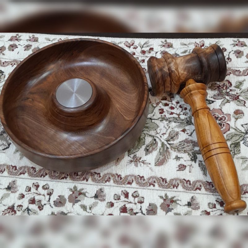 گردو شگن با دسته چوبی (چوب گردو )
